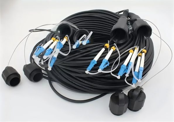 Industrial Armored TPU Fiber Optic Patch Cable: Built for Harsh Industrial Environments-1
