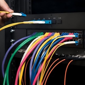 What to Watch Out for When Buying Fiber Optic Patch Cords: A Comprehensive Guide